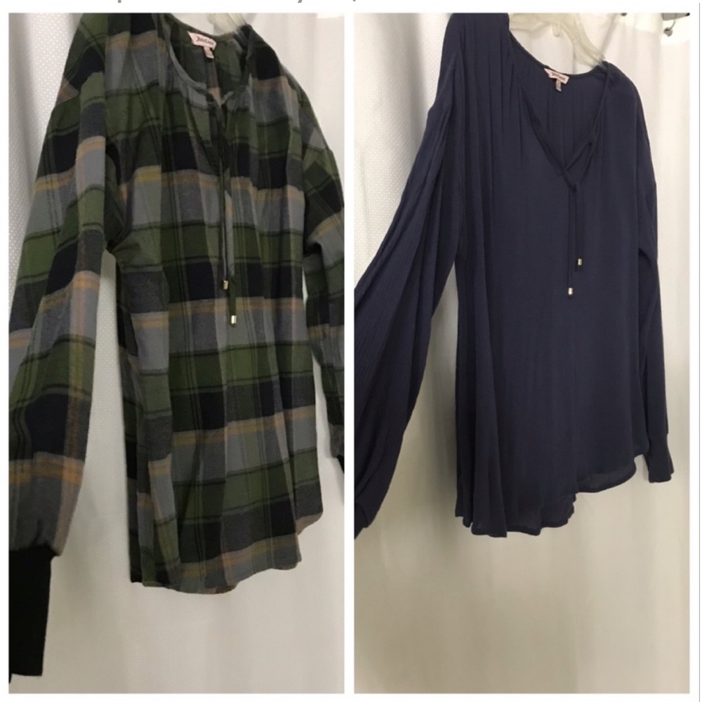 2 Juicy Couture NWOT Long Sleeve Stretch Wrist Blouses Keyhole Split